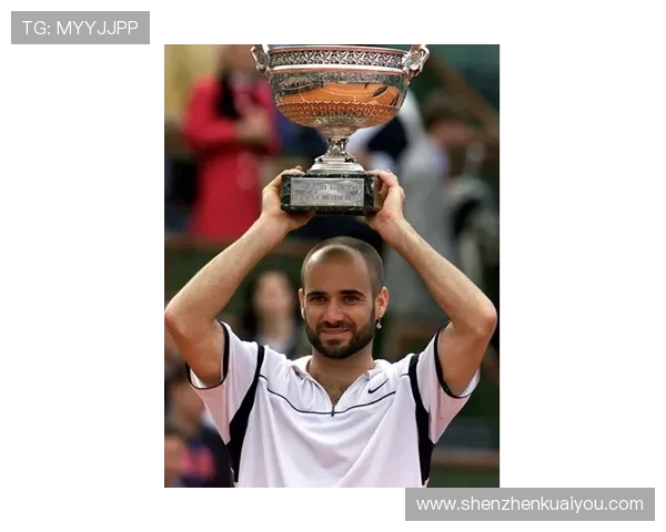 安德烈·阿加西走进清华附中与师生开展网球和匹克球精彩交流活动 安德烈·阿加西走进清华附中与师生开展网球和匹克球精彩交流活动