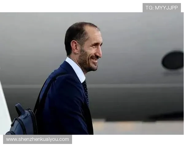 米体报道图多尔今夏寻求买断穆阿尼并引进优秀中场但科莫利未能满足要求