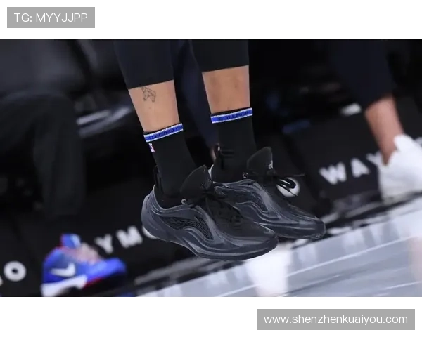 库里首次在比赛中穿李宁鞋标志着他与UA的正式告别